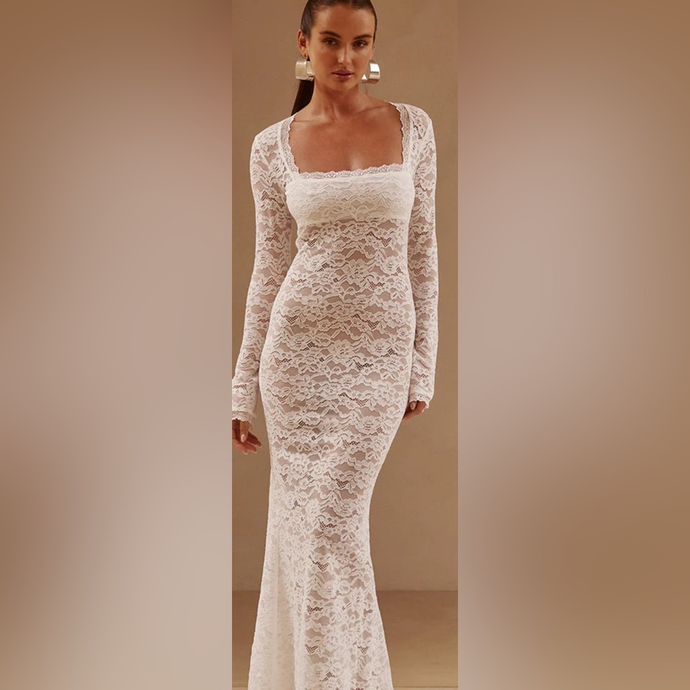 Elegant White Lace Wedding Dress